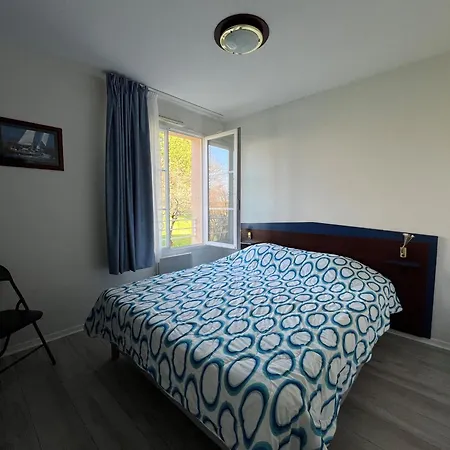 T2 Avec Piscine Commune Et Wifi A 200m Des Thermes - Fr-1-541-175