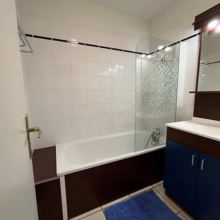 アパート T2 Avec Piscine Commune Et Wifi A 200m Des Thermes - Fr-1-541-175 *