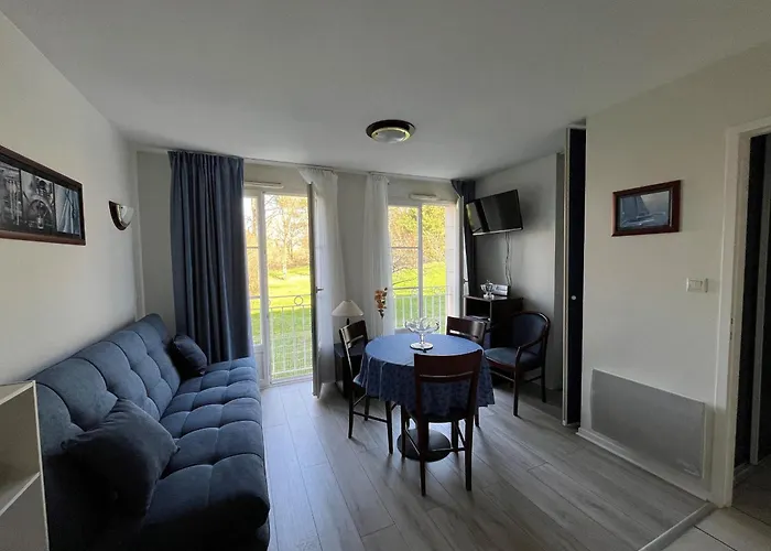 T2 Avec Piscine Commune Et Wifi A 200m Des Thermes - Fr-1-541-175 La Roche-Posay